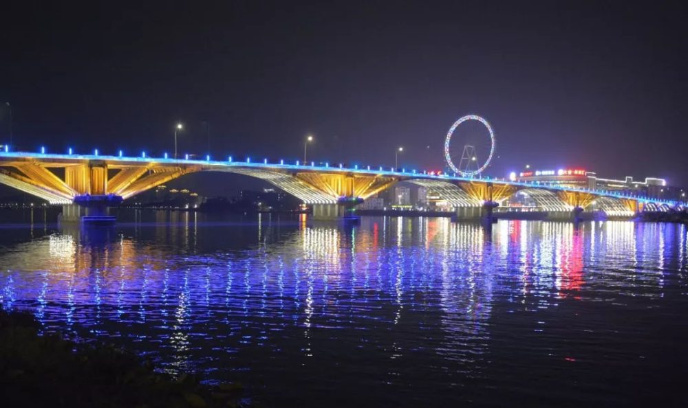 商業(yè)建筑亮化設(shè)計的核心要素是什么？